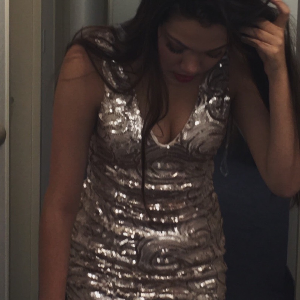 GOLD SPARKLE MINI DRESS - Picture 3 of 4
